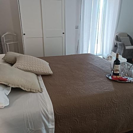 Casa Rosamari - Su Lago Di Posta Fibreno, Appartamento Con Camino Eksteriør bilde
