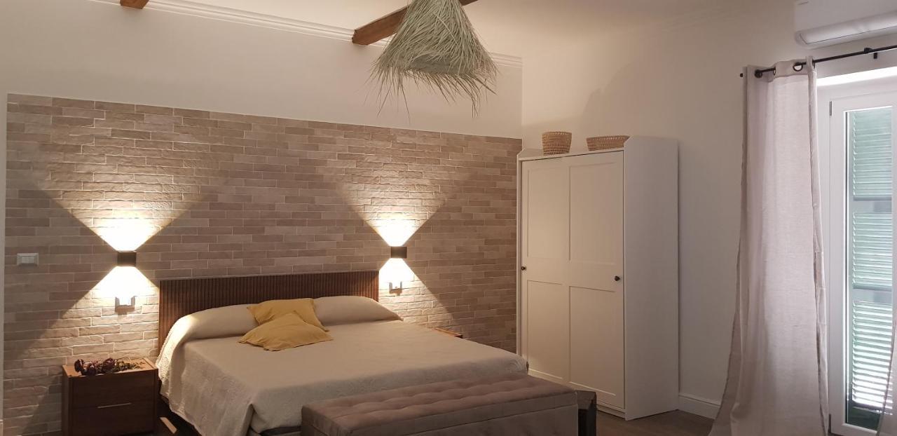 Casa Rosamari - Su Lago Di Posta Fibreno, Appartamento Con Camino Eksteriør bilde